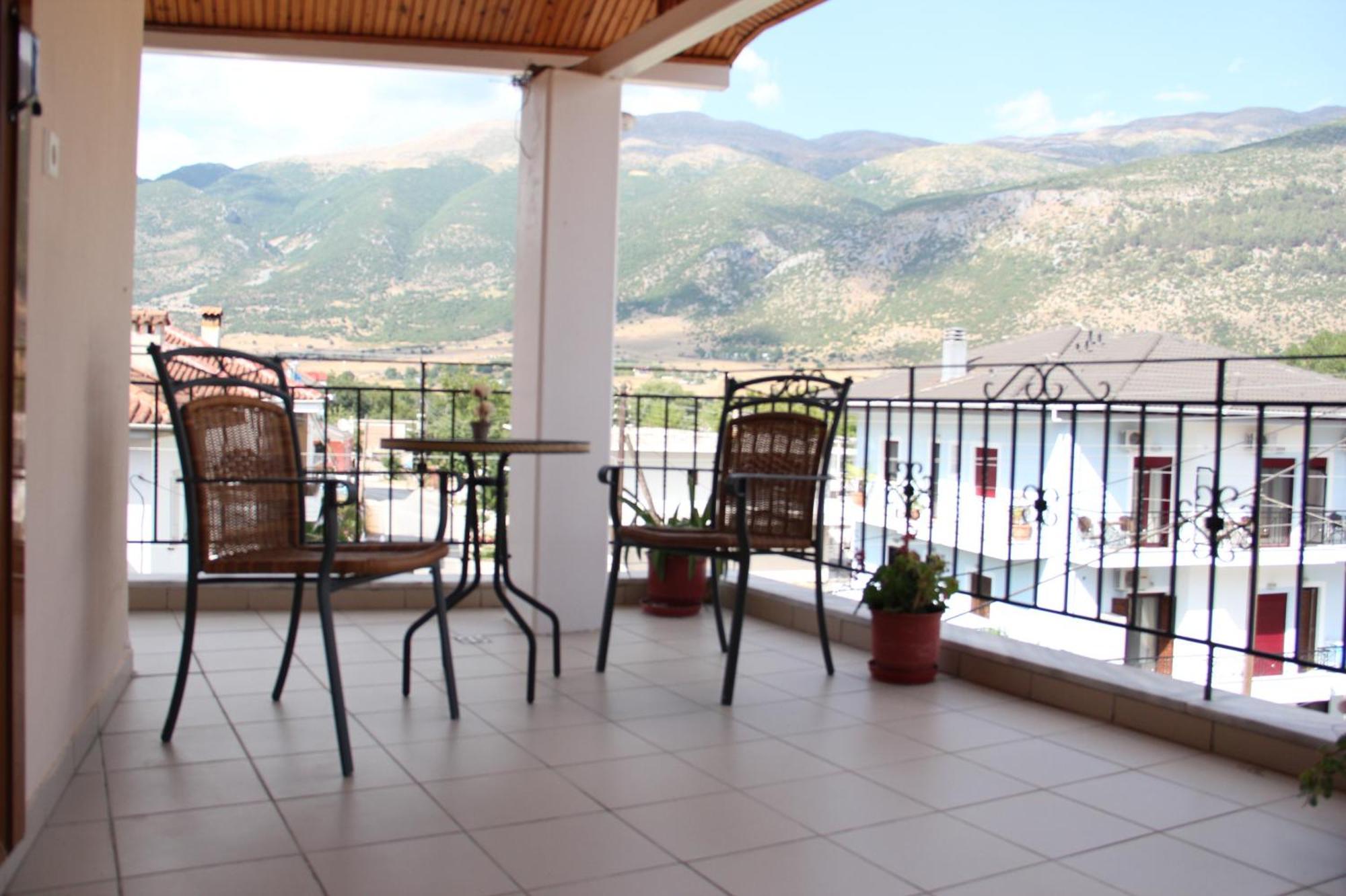 Ferienwohnung Stis Kyra - Vasilikis Ioannina Exterior foto